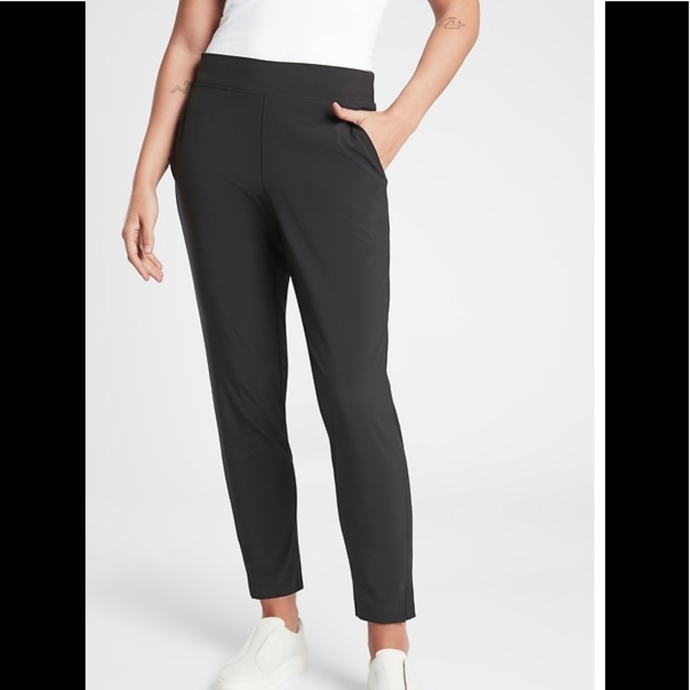 NWT Athleta Brooklyn Ankle Pant Size 6.  Black